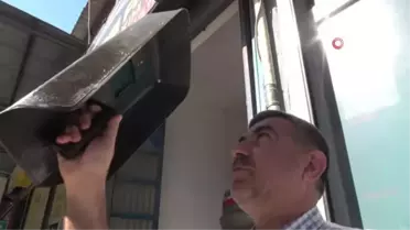 Güneş tutulmasını kaynak maskesiyle izlediler