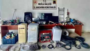 Ne buldularsa çalmışlar
