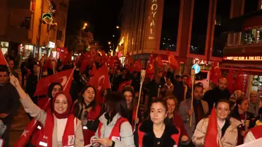 Cumhuriyetin 99. yılı nedeniyle fener alayı düzenlendi