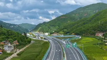 Çin'in Ulaştırma Yatırımı İlk Üç Çeyrekte Yüzde 6,3 Arttı