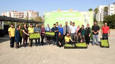 Tarsus'ta üreticilere ücretsiz 750 bin adet fide dağıtıldı