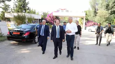 Vali Pehlivan Mezitli Belediye Başkanı Tarhan ile bir araya geldi