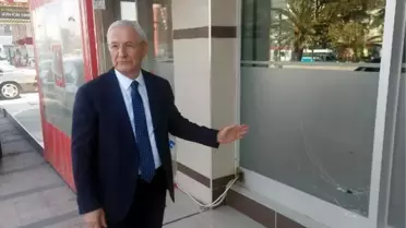 İzmir Taksiciler Odası Başkanı ile tartıştı, tabancayla binaya ateş açtı