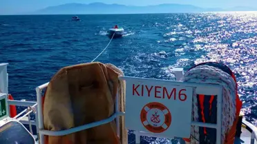 Arıza yaparak sürüklenen tekneyi KIYEM ekipleri kurtardı