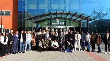 Rektör Özölçer, yabancı öğrencilerle bir araya geldi