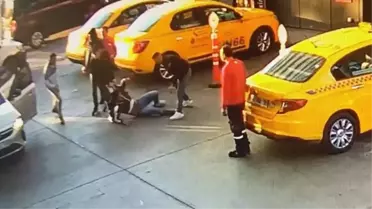 İstanbul'un göbeğinde dehşet! Öldüresiye dövdükleri genci sürükleyerek kaçırdılar