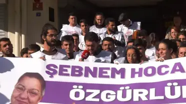 Ttb Tıp Öğrencileri Kolu'ndan Şebnem Korur Fincancı'nın Tutuklanmasına Tepki: 'Şebnem Hoca'mıza Özgürlük İstiyoruz'