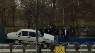 Yoldan çıkan otomobil kaldırıma çıktı: 1 yaralı