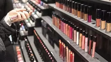 Rekabet Kurulu aralarında Avon'un da bulunduğu 6 kozmetik şirketine soruşturma açtı