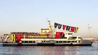 Fenerbahçe, Atatürk'ü '10 Kasım Fenerbahçe Vapuru' ile Dolmabahçe Sarayı açıklarında andı