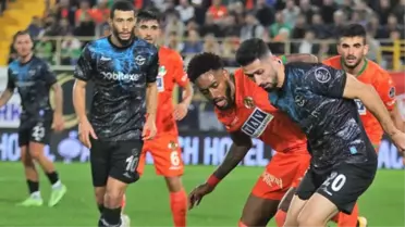 Adana Demirspor, 10 kişi kaldığı maçta Alanyaspor ile golsüz berabere kaldı! Yenilmezlik serisi 10 maça çıktı