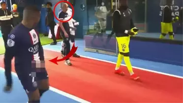 Mbappe'den skandal! Rakip futbolcu ne yapacağını şaşırdı
