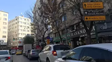 Duyarsız sürücüler trafiği böyle sıkıştırıyor