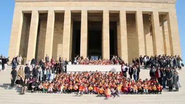 Çankayalı Minikler, Anıtkabir'i Ziyaret Etti