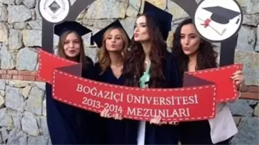 Fahriye Evcen'in hiçbir şey yazılmayan üniversite yıllığı yeniden gündem oldu