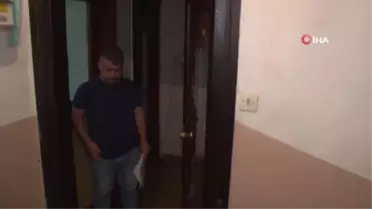 Kiracısının kapısını ve duvarlarını balyozla kırdı, olayın ardından kalp krizi geçirdi