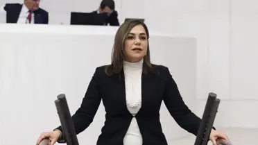 Candan Yüceer'den Bakan Koca'ya 'Ek Ödeme Yönetmeliği' Sorusu: 'Kamu Kurum ve Kuruluşlarında Çalışan Doktorların İyileştirmelerden Yararlanmaması...