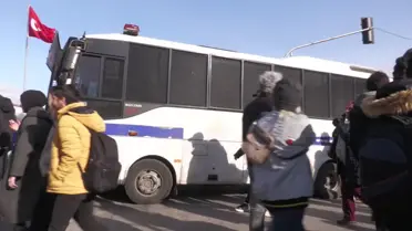 Kadıköy'deki '25 Kasım' Eyleminde Çok Sayıda Kadın Gözaltına Alındı