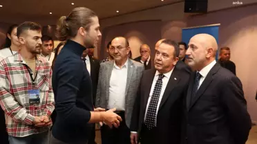 Muhittin Böcek ve Ali Öztunç Gençleri Ziyaret Etti