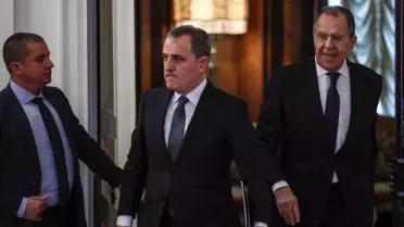 Lavrov ve Bayramov imzalanan kritik anlaşmaları görüştü