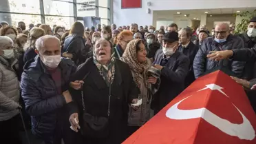 Oyuncu Özge Ulusoy'un babası için Ankara'da cenaze töreni düzenlendi