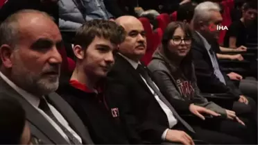 Samsun protokolü öğrencilerle 'Buğday Tanesi' filmini izledi