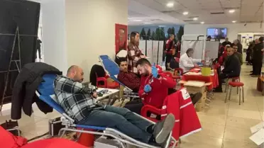 MALTEPE KAYMAKAMLIĞINDA KURULAN KAN BAĞIŞI STANDINA YOĞUN İLGİ