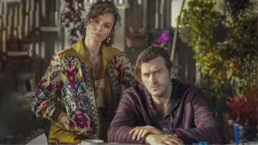 Özge Özpirinçci'ye son dakika şoku! Kıvanç Tatlıtuğ ile başrolünü paylaşacağı 'Aile' adlı dizinin kadrosundan çıkarıldı, yerine Serenay Sarıkaya geldi