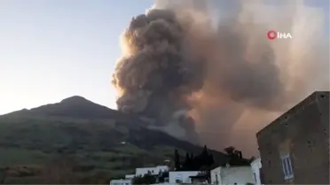 Stromboli Yanardağı lav püskürtmeye devam ediyor