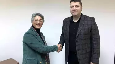 Gümüşhane Kent Konseyi Kadın Meclisi Başkanı kentin tek kadın mahalle muhtarı Arzu Ay oldu