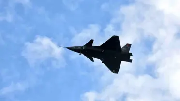 Türkiye'nin ilk insansız savaş uçağı Bayraktar Kızılelma gökyüzü ile buluştu (4)