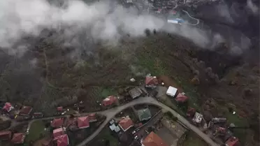Düzce'nin üzerini sis tabakası kapladı