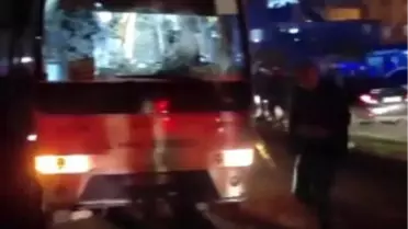 Özel halk otobüsünün çarptığı kadın öldü, annesi yaralandı