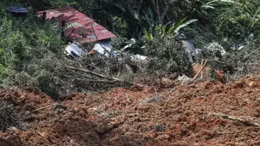 Malezya'daki toprak kaymasında ölü sayısı 21'e yükseldi