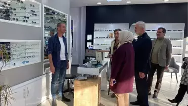 AK Parti Genel Merkez Kadın Kolları Başkanı Keşir, Düzce'de esnafla görüştü