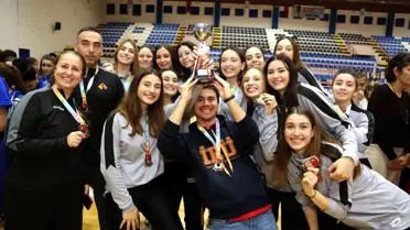 ADÜ, voleybol turnuvasında ödülleri topladı