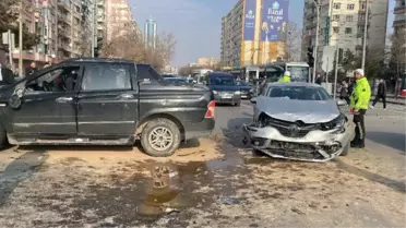 KONYA'DA 'IŞIK İHLALİ' KAZASI: 6 YARALI