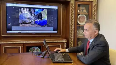 Rize Valisi Kemal Çeber, AA'nın 'Yılın Fotoğrafları' oylamasına katıldı