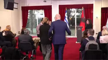 Yunanistan Dışişleri Bakanı Dendias, Arnavutluk'ta