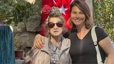 Oyuncu Açelya Akkoyun'un annesi İncila Akdeniz yaşamını yitirdi