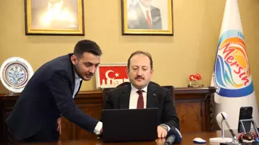 Mersin Valisi Pehlivan, AA'nın 'Yılın Fotoğrafları' oylamasına katıldı