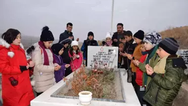 Öğrencilerden 15 Temmuz şehidi Gündüz'ün mezarına ziyaret