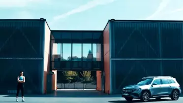 Yeni EQB'nin reklam yüzü Zehra Güneş oldu!