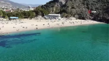 Yılın son gününde Alanya sahillerinde yoğunluk
