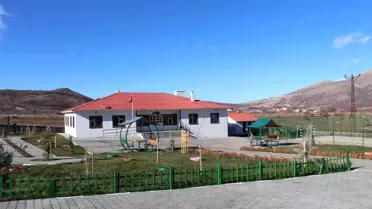 Köy Yaşam Merkezi, çocuklara eğitim yuvası kadınlara da gelir kapısı oldu