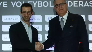 A Milli Kadın Voleybol Takımı'nda Daniele Santarelli dönemi başladı