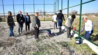 Başkan Erdem'den Büyükmangıt'a 2 halı saha
