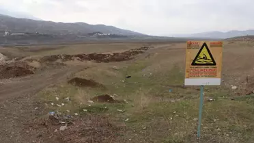 Kuraklık ve yağış azlığının etkisiyle Keban Baraj Gölü'nde çekilme sürüyor