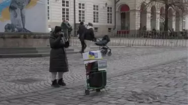 Lviv'de Ortodoks Hristiyanların Noel'i tiyatro oyunları ve ilahiler eşliğinde kutladı