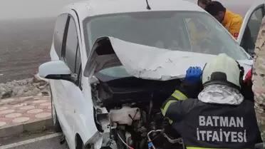 Batman'da hafif ticari araç ile otomobil çarpıştı, 1 kişi öldü, 4 kişi yaralandı